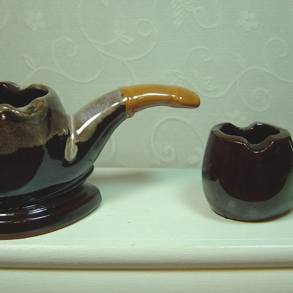 2 vintage ashtrays--brown drip & solid - Picture 1 of 6